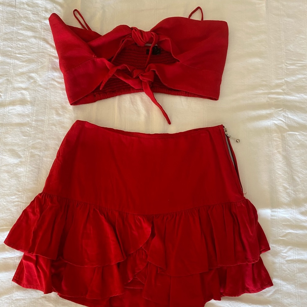 INDAH Red Set. Top S Skirt XS